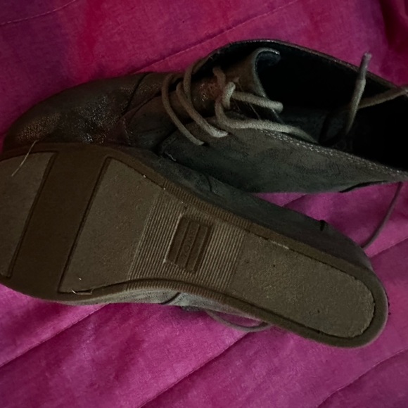 Tom’s wedges size 10 - Picture 3 of 4